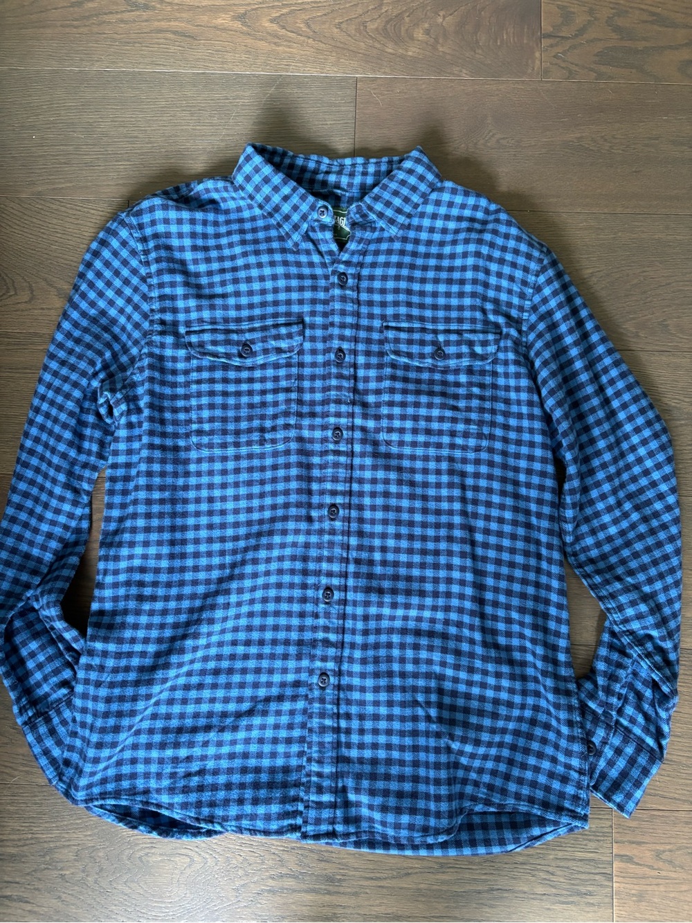 American Eagle Men's Blue and Black Check Long-Sleeve Button-Up Shirt Flannel
